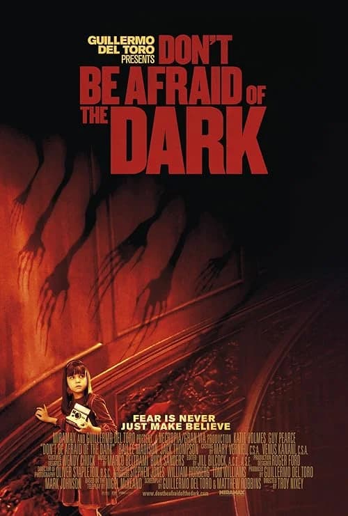 Don't Be Afraid of the Dark film posteri